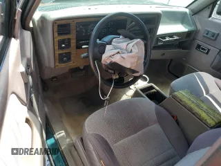 1995 Dodge Dakota z VIN 1B7GL23Y2SS377844, wystawiony jako Copart lot #53069825 z przebiegiem 168 777 mil mil oraz Szkody całkowita. Historia ofert i sprzedaży dostępna na DreamBid. Obrazek 8.