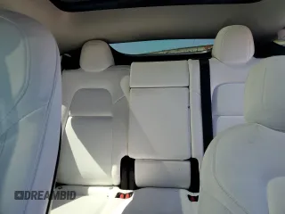 2022 Tesla Model Y Performance z VIN 7SAYGDEF2NF461103, wystawiony jako Copart lot #52198205 z przebiegiem 33 576 mil mil oraz Szkoda całkowita • Salvage title. Historia ofert i sprzedaży dostępna na DreamBid. Obrazek 10.