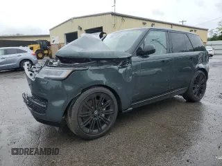 2025 Land Rover Range Rover SE z VIN SALKP9FU7SA284378, wystawiony jako Copart lot #54884465 z przebiegiem Nie podano mil oraz Szkoda całkowita • Salvage title. Historia ofert i sprzedaży dostępna na DreamBid. Obrazek 1.