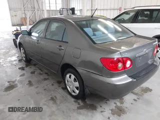 2007 Toyota Corolla CE z VIN 2T1BR32E87C749279, wystawiony jako IAAI lot #42654260 z przebiegiem 210 509 mil mil oraz . Historia ofert i sprzedaży dostępna na DreamBid. Obrazek 3.