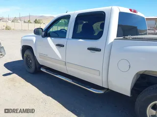 2007 Chevrolet Silverado 1500 LS with VIN 2GCEK13C071539373, listed as a IAAI auction lot 40411136 with 168,254 mi miles. Bid and sale history available at carsss.com. Image 14.