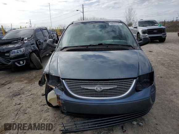 2002 Chrysler Town & Country LX with VIN 2C4GP44302R603545, listed as a Copart auction lot 49573145 with 198,798 mi miles and Salvage Title. Bid and sale history available at carsss.com. Image 5.