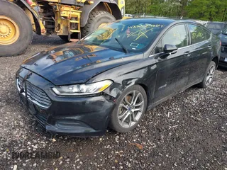 2015 Ford Fusion SE Hybrid with VIN 3FA6P0LU0FR229409, listed as a IAAI auction lot 42272404 with Not provided miles and . Bid and sale history available at DreamBid. Image 2.