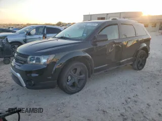 2019 Dodge Journey Crossroad with VIN 3C4PDCGB2KT821165, listed as a Copart auction lot 83360354 with Not Provided miles and Clean Title. Bid and sale history available at DreamBid. Image 1.
