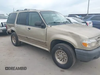 2000 Ford Explorer XLS z VIN 1FMZU62X8YZC22488, wystawiony jako IAAI lot #42823597 z przebiegiem 184 165 mil mil oraz . Historia ofert i sprzedaży dostępna na DreamBid. Obrazek 1.