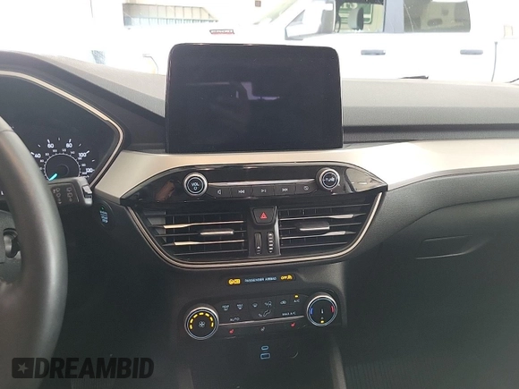 2022 Ford Escape SE with VIN 1FMCU9G60NUB32994, listed as a IAAI auction lot 42733965 with 63,516 mi miles and . Bid and sale history available at DreamBid. Image 5.