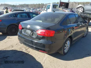 2013 Volkswagen Jetta SE с VIN 3VWDX7AJ4DM298274, выставлен на аукционе IAAI как лот 41444013 с пробегом 111 344 миль миль и . История ставок и продаж доступна на DreamBid. Изображение 4.