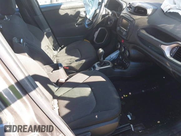 2016 Jeep Renegade Latitude with VIN ZACCJBBT9GPC52394, listed as a IAAI auction lot 41503100 with 143,004 mi miles. Bid and sale history available at carsss.com. Image 5.