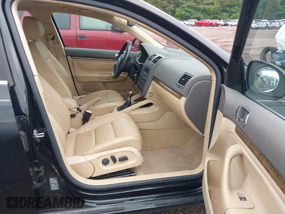 2005 Volkswagen Jetta 2.5L with VIN 3VWDF71K65M641809, listed as a IAAI auction lot 42230703 with 215,996 mi miles and . Bid and sale history available at DreamBid. Image 5.