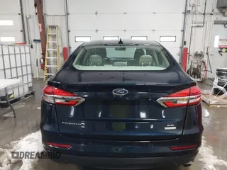 2020 Ford Fusion SE with VIN 3FA6P0HD0LR111817, listed as a IAAI auction lot 41542207 with 59,718 mi miles. Bid and sale history available at carsss.com. Image 16.
