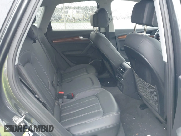 2023 Audi Q5 S line Premium Plus z VIN WA1EAAFY1P2044460, wystawiony jako IAAI lot #42003132 z przebiegiem 28 434 mil mil oraz . Historia ofert i sprzedaży dostępna na DreamBid. Obrazek 8.