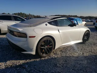 2023 Nissan Z Performance с VIN JN1BZ4BH8PM311206, выставлен на аукционе Copart как лот 41501215 с пробегом 16 300 миль миль и Списание • Salvage title. История ставок и продаж доступна на DreamBid. Изображение 3.
