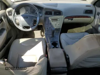 2002 Volvo V70 with VIN YV1SJ58DX21263405, listed as a Copart auction lot 69989364 with 133,710 mi miles and Salvage Title. Bid and sale history available at carsss.com. Image 8.