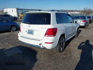 2013 Mercedes-Benz GLK 350 z VIN WDCGG8JBXDG093271, wystawiony jako IAAI lot #41061919 z przebiegiem 83 485 mil mil oraz . Historia ofert i sprzedaży dostępna na DreamBid. Obrazek 4.