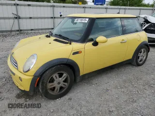 2006 MINI Hardtop z VIN WMWRC33586TK64062, wystawiony jako Copart lot #56115515 z przebiegiem 170 815 mil mil oraz Szkoda całkowita • Salvage title. Historia ofert i sprzedaży dostępna na DreamBid. Obrazek 1.