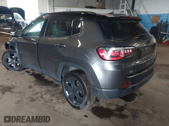 2021 Jeep Compass Latitude z VIN 3C4NJDBB3MT526057, wystawiony jako IAAI lot #42186267 z przebiegiem 32 393 mil mil oraz . Historia ofert i sprzedaży dostępna na DreamBid. Obrazek 3.