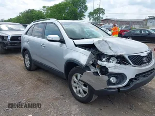 2012 Kia Sorento LX with VIN 5XYKT4A6XCG217290, listed as a IAAI auction lot 42159310 with 277,848 mi miles. Bid and sale history available at carsss.com. Image 1.