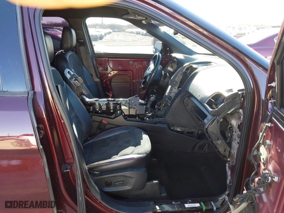 2019 Ford Explorer XLT with VIN 1FM5K7DHXKGA76677, listed as a IAAI auction lot 41472858 with 106,751 mi miles. Bid and sale history available at carsss.com. Image 5.
