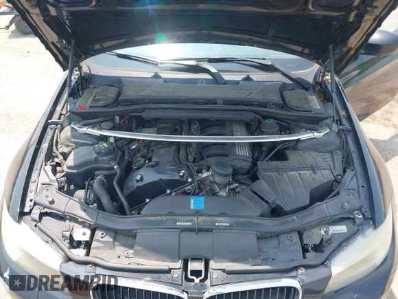 2011 BMW 3 Series 328i xDrive with VIN WBAPK5C56BA660390, listed as a IAAI auction lot 42491271 with 117,905 mi miles and . Bid and sale history available at DreamBid. Image 10.