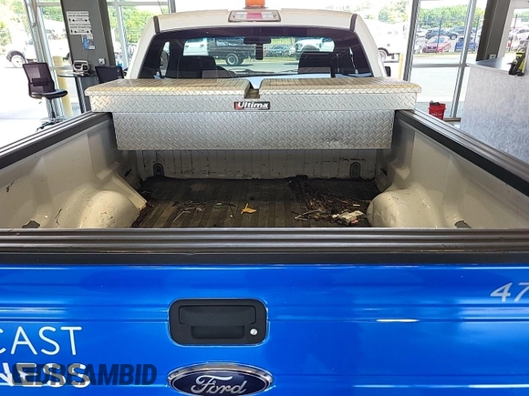 2012 Ford F-150 XL with VIN 1FTMF1CF0CKD99099, listed as a IAAI auction lot 42843824 with 119,929 mi miles and . Bid and sale history available at DreamBid. Image 5.