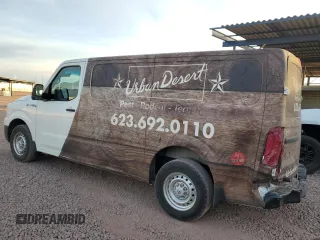 2021 Nissan NV Cargo S z VIN 1N6BF0KM8MN807301, wystawiony jako Copart lot #58608385 z przebiegiem 85 923 mil mil oraz Szkody całkowita. Historia ofert i sprzedaży dostępna na DreamBid. Obrazek 2.