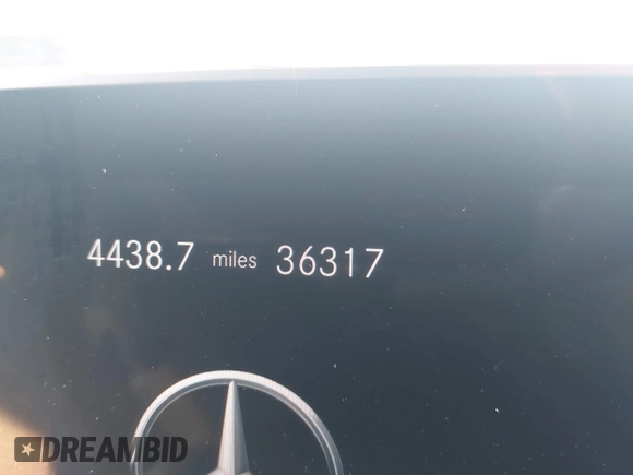 2021 Mercedes-Benz GLB 250 z VIN W1N4M4HB0MW137048, wystawiony jako IAAI lot #40541728 z przebiegiem 36 317 mil mil oraz . Historia ofert i sprzedaży dostępna na DreamBid. Obrazek 16.