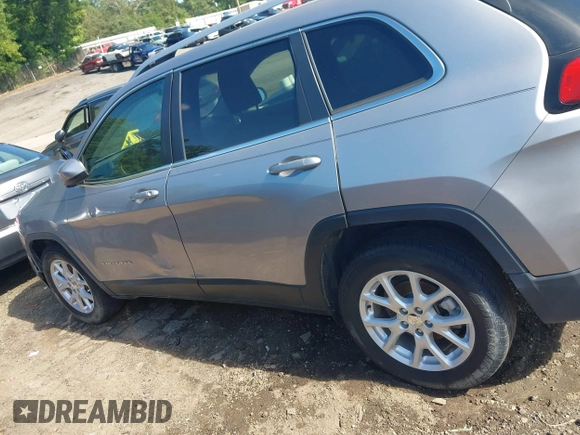 2018 Jeep Cherokee Latitude with VIN 1C4PJLCB4JD612058, listed as a IAAI auction lot 42176036 with 162,153 mi miles and . Bid and sale history available at DreamBid. Image 14.