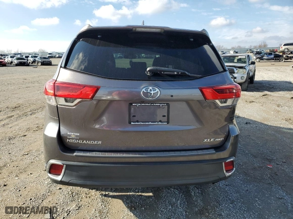 2019 Toyota Highlander SE with VIN 5TDJZRFH7KS574087, listed as a Copart auction lot 86127534 with 64,810 mi miles and Salvage Title. Bid and sale history available at carsss.com. Image 6.