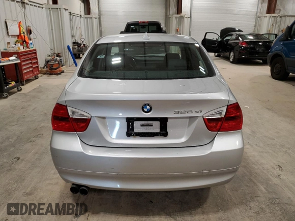 2008 BMW 3 Series 328xi z VIN WBAVC93588K039103, wystawiony jako Copart lot #52604335 z przebiegiem 149 843 mil mil oraz Nie do naprawy • Non repairable. Historia ofert i sprzedaży dostępna na DreamBid. Obrazek 6.