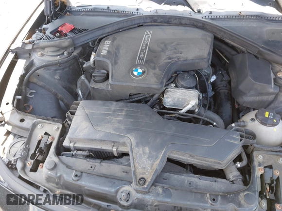 2015 BMW 3 Series 328i xDrive z VIN WBA3B5C52FP653910, wystawiony jako IAAI lot #42563622 z przebiegiem 153 033 mil mil oraz . Historia ofert i sprzedaży dostępna na DreamBid. Obrazek 10.