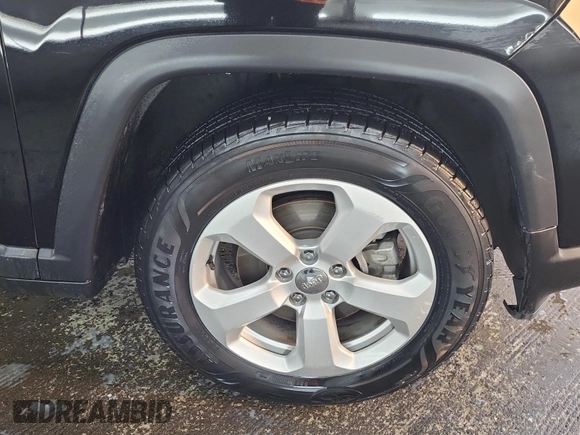 2018 Jeep Compass Latitude with VIN 3C4NJCBB3JT267351, listed as a IAAI auction lot 42715580 with 153,508 mi miles and . Bid and sale history available at DreamBid. Image 21.