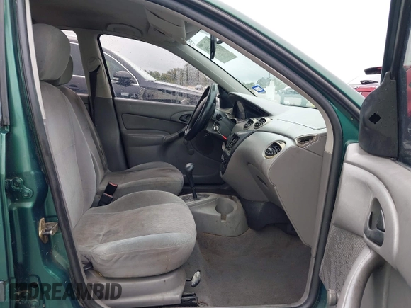 2000 Ford Focus LX with VIN 1FAFP33P8YW336316, listed as a IAAI auction lot 41904496 with 215,100 mi miles and . Bid and sale history available at carsss.com. Image 5.