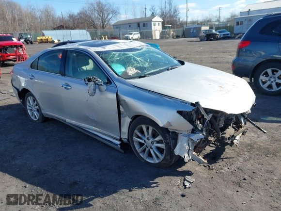 2011 Lexus ES 330 with VIN JTHBK1EG2B2448096, listed as a IAAI auction lot 41699492 with 77,129 mi miles and . Bid and sale history available at DreamBid. Image 1.
