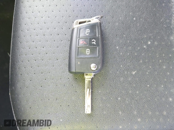 2018 Volkswagen Tiguan SEL с VIN 3VV3B7AX9JM068003, выставлен на аукционе IAAI как лот 41917511 с пробегом 75 656 миль миль и . История ставок и продаж доступна на DreamBid. Изображение 11.