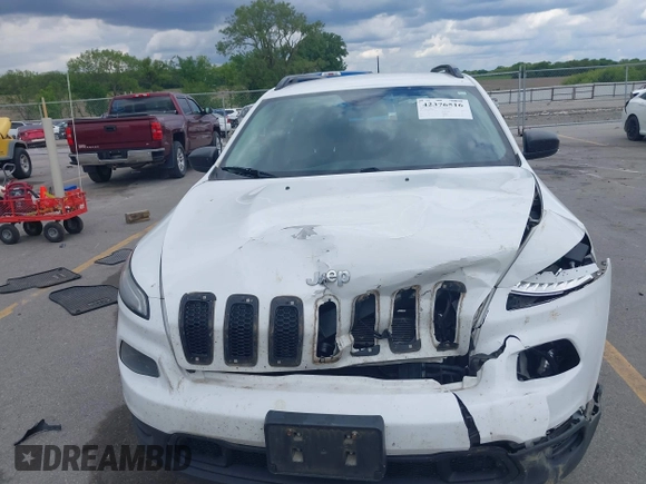 2015 Jeep Cherokee Sport z VIN 1C4PJMAB6FW773872, wystawiony jako IAAI lot #42376516 z przebiegiem 135 209 mil mil oraz . Historia ofert i sprzedaży dostępna na DreamBid. Obrazek 12.