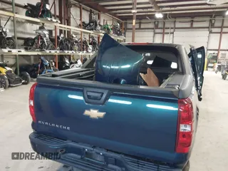 2007 Chevrolet Avalanche LTZ with VIN 3GNFK12357G128703, listed as a IAAI auction lot 41211475 with Not Provided miles and . Bid and sale history available at DreamBid. Image 15.