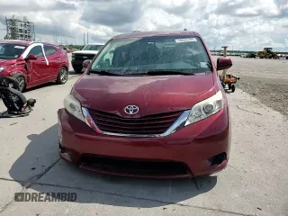 2017 Toyota Sienna LE Auto Access Seat with VIN 5TDKZ3DC1HS890926, listed as a Copart auction lot 58005395 with 85,508 mi miles and Salvage title. Bid and sale history available at DreamBid. Image 14.