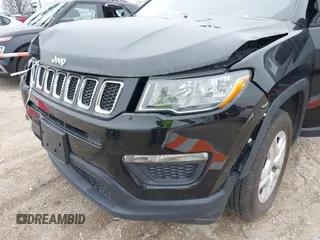 2018 Jeep Compass Sport with VIN 3C4NJCAB4JT469519, listed as a IAAI auction lot 41963902 with 80,093 mi miles. Bid and sale history available at carsss.com. Image 19.