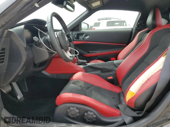 2023 Nissan Z Performance с VIN JN1BZ4BH9PM310761, выставлен на аукционе Copart как лот 54865925 с пробегом 6 541 миль миль и Списание • Salvage title. История ставок и продаж доступна на DreamBid. Изображение 7.