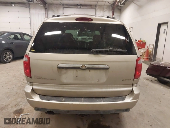 2006 Chrysler Town & Country LWB Limited with VIN 2A8GP64L26R640347, listed as a IAAI auction lot 41353419 with 160,220 mi miles. Bid and sale history available at carsss.com. Image 16.