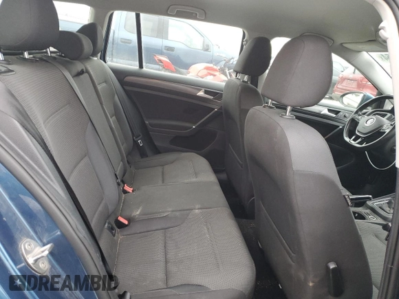 2019 Volkswagen Golf S z VIN 3VWY57AU5KM511344, wystawiony jako Copart lot #82829154 z przebiegiem 94 081 mil mil oraz Czysty tytuł • Clean title. Historia ofert i sprzedaży dostępna na DreamBid. Obrazek 12.