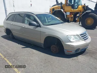 2008 Chrysler Pacifica Touring with VIN 2A8GM68X28R638865, listed as a IAAI auction lot 42619001 with 187,410 mi miles and . Bid and sale history available at DreamBid. Image 1.