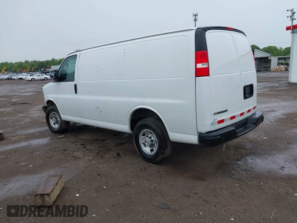 2024 Chevrolet Express Cargo with VIN 1GCWGAFP0R1250412, listed as a IAAI auction lot 42251682 with 9,199 mi miles and . Bid and sale history available at DreamBid. Image 3.