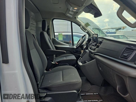2021 Ford Transit Cargo with VIN 1FTBR2YG3MKA85227, listed as a IAAI auction lot 42678741 with 122,360 mi miles and . Bid and sale history available at DreamBid. Image 4.