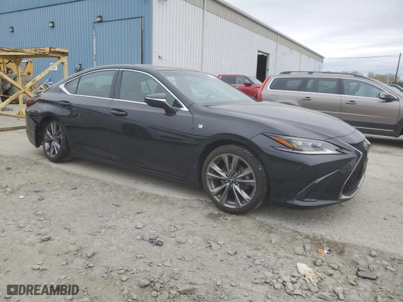 2019 Lexus ES with VIN 58ABZ1B18KU006381, listed as a Copart auction lot 53826425 with 44,501 mi miles and Salvage Title. Bid and sale history available at carsss.com. Image 4.