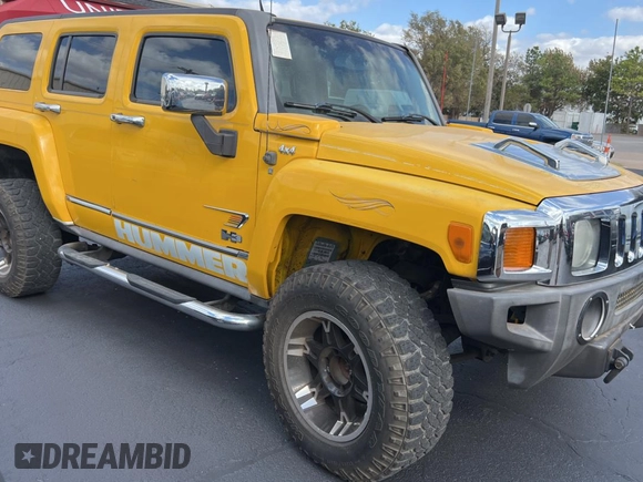 2007 Hummer H3 SUV with VIN 5GTDN13E278167948, listed as a Copart auction lot 78698974 with 123,909 mi miles and Clean Title. Bid and sale history available at carsss.com. Image 1.