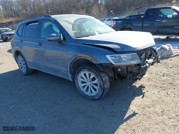 2020 Volkswagen Tiguan S with VIN 3VV1B7AX2LM133073, listed as a IAAI auction lot 41340634 with 70,342 mi miles. Bid and sale history available at carsss.com. Image 1.