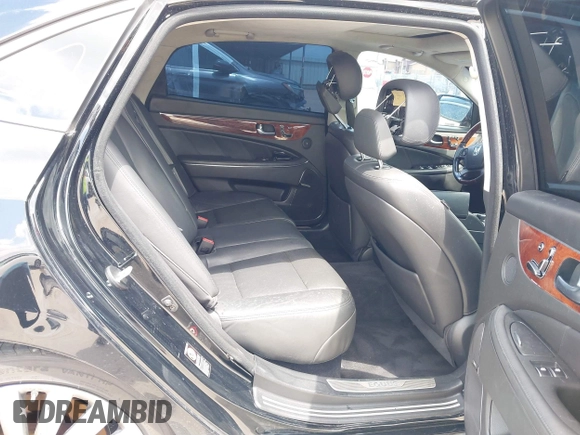 2016 Hyundai Equus Signature with VIN KMHGH4JHXGU101564, listed as a IAAI auction lot 42210676 with 117,052 mi miles and . Bid and sale history available at DreamBid. Image 8.