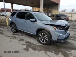 2024 Honda Pilot Elite with VIN 5FNYG1H89RB028392, listed as a Copart auction lot 84076994 with 18,685 mi miles and Salvage Title. Bid and sale history available at carsss.com. Image 4.
