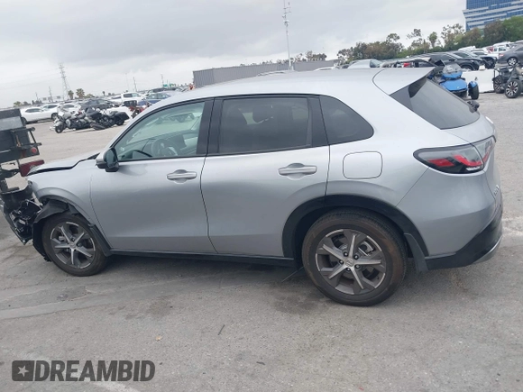 2024 Honda HR-V EX-L z VIN 3CZRZ1H71RM758910, wystawiony jako IAAI lot #42202774 z przebiegiem 8 452 mil mil oraz . Historia ofert i sprzedaży dostępna na DreamBid. Obrazek 15.